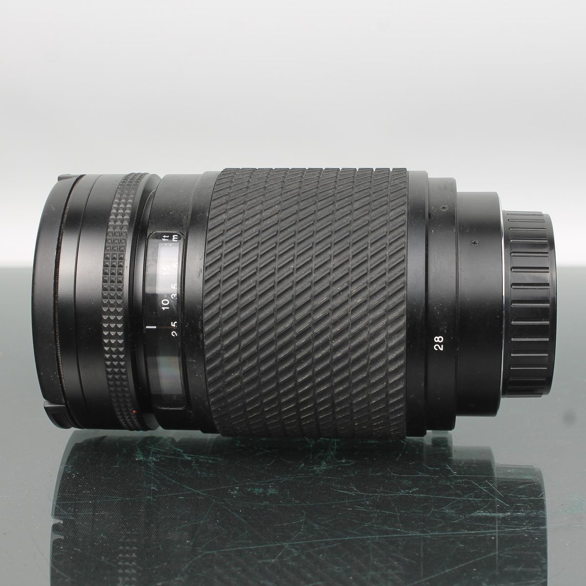Tokina AF 28-200mm f/3.5-5.6
