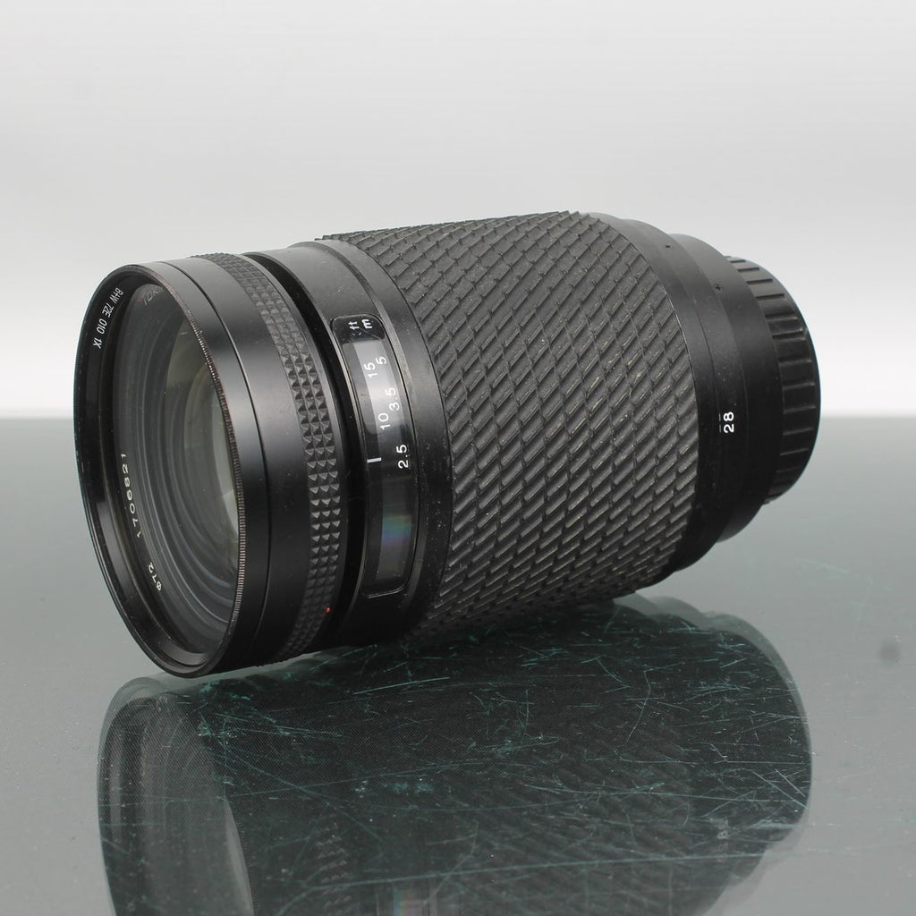 Tokina AF 28-200mm f/3.5-5.6