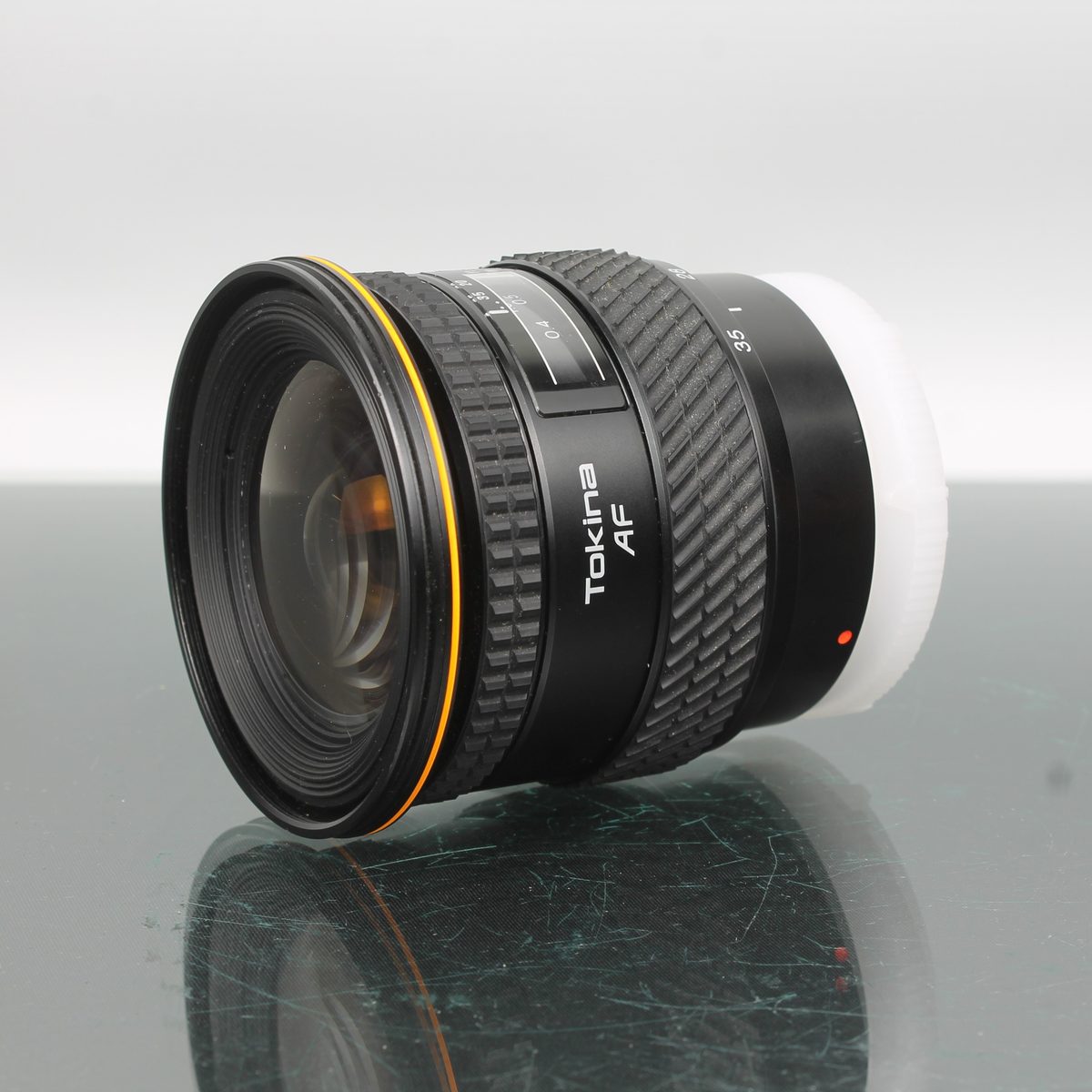 Tokina AF 20-35mm f/3.5-4.5