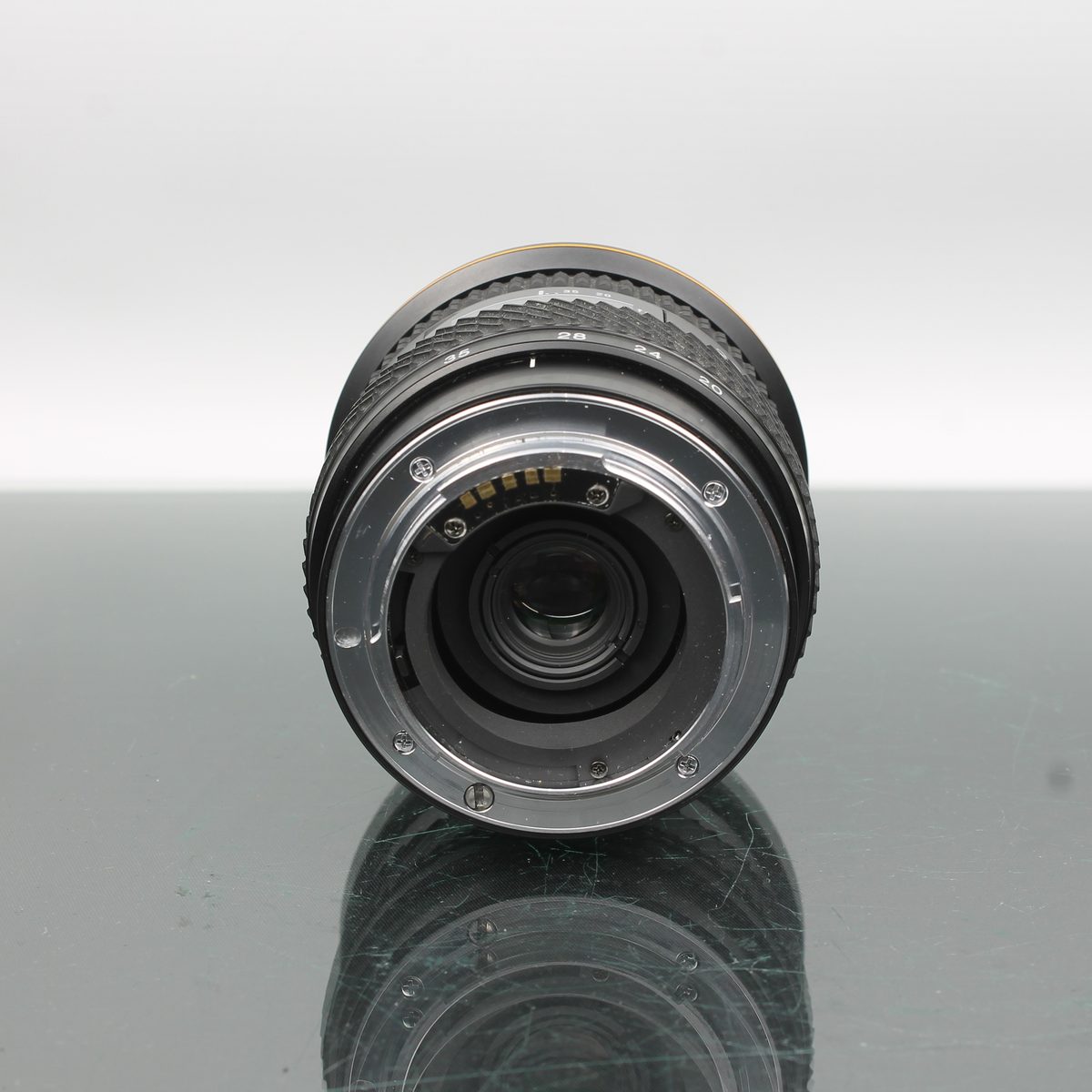 Tokina AF 20-35mm f/3.5-4.5