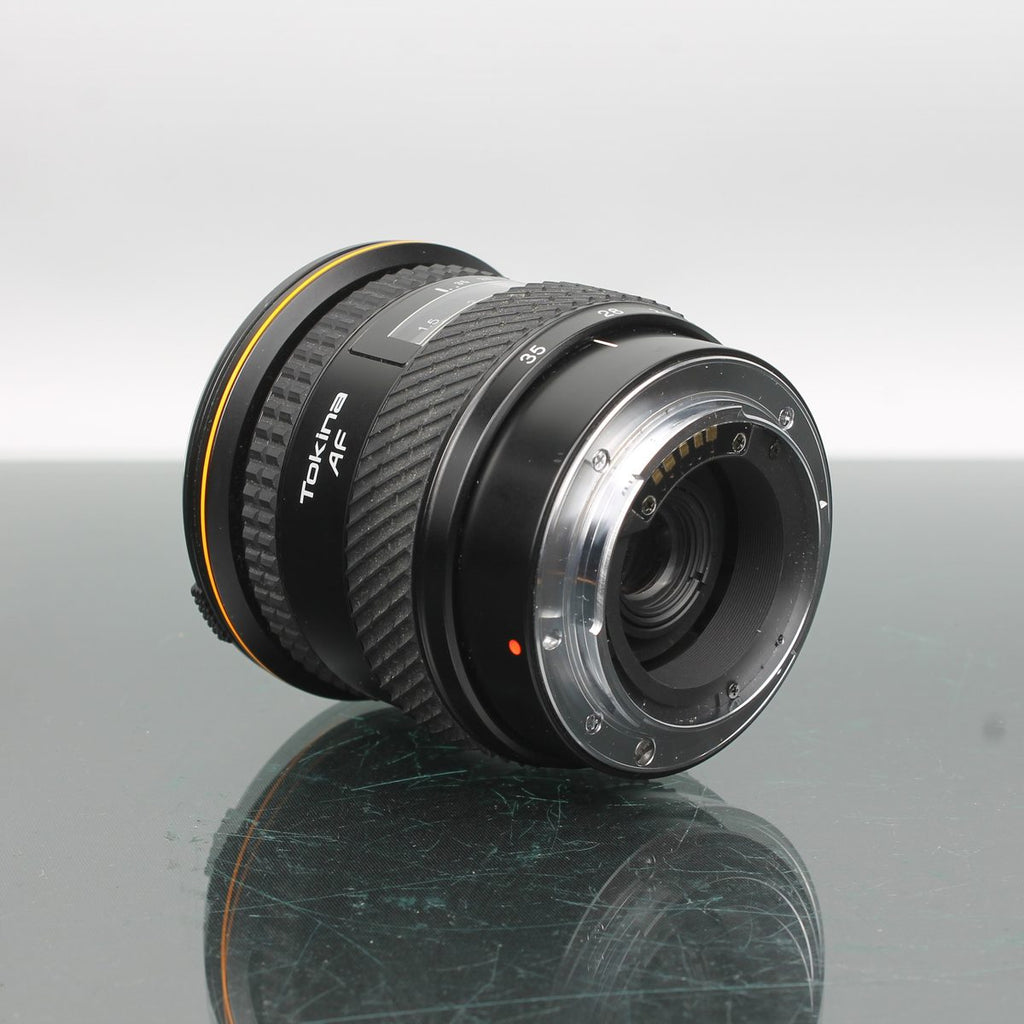 Tokina AF 20-35mm f/3.5-4.5