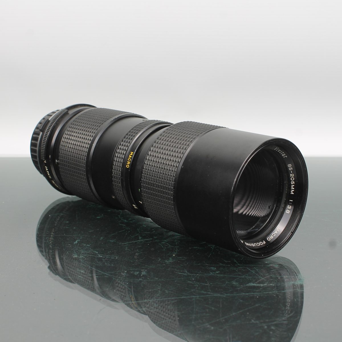 Vivitar 85-205mm f/3.8