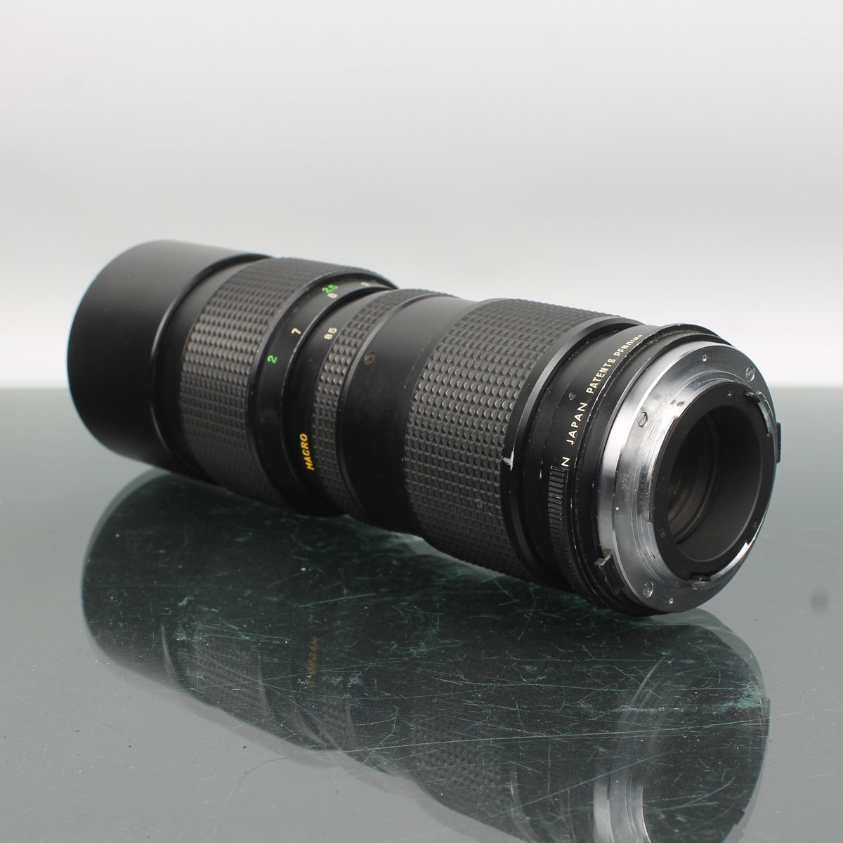 Vivitar 85-205mm f/3.8