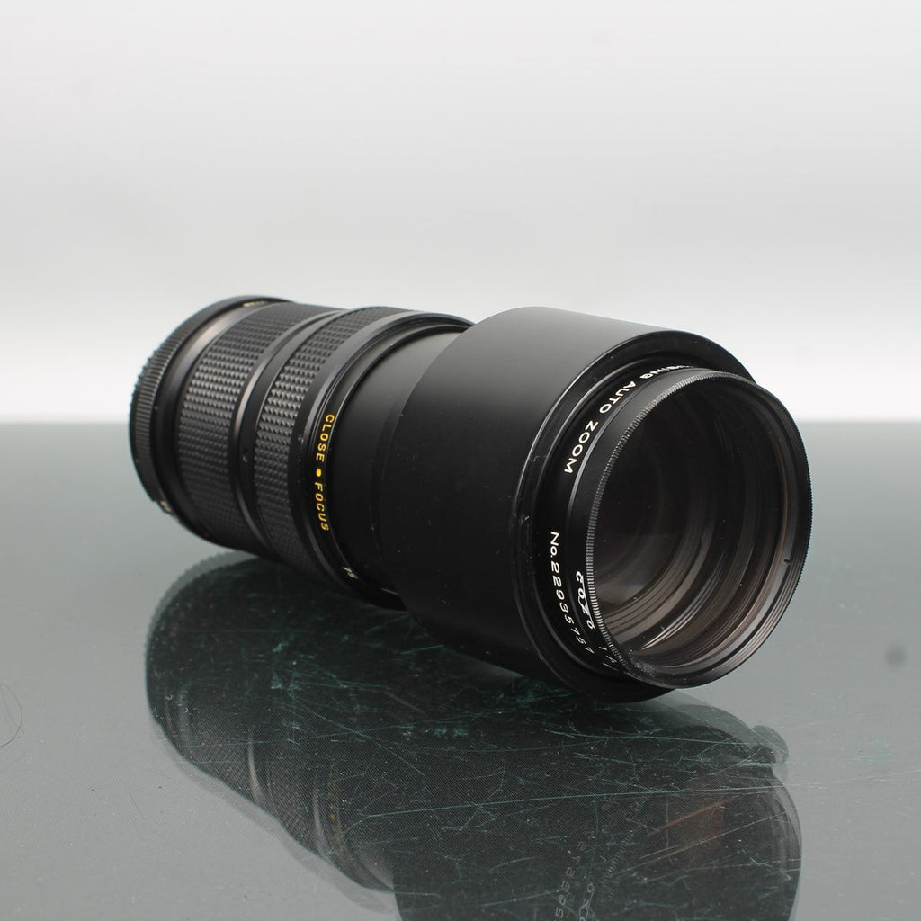 Vivitar 75-205mm f/3.8 Close Focusing Auto Zoom