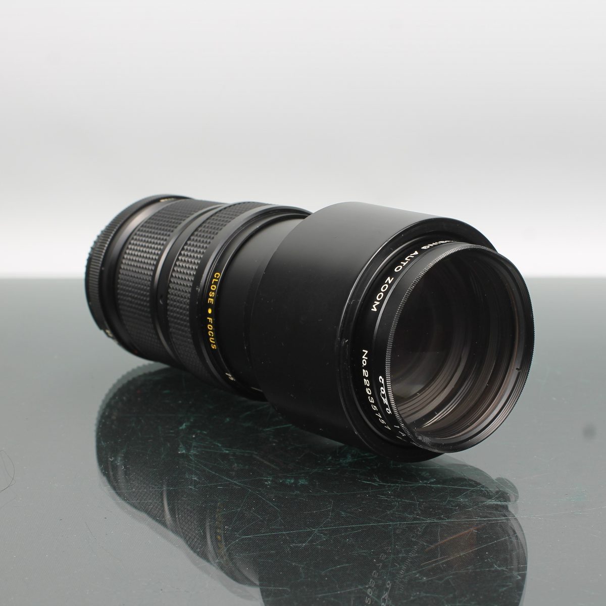 Vivitar 75-205mm f/3.8 Close Focusing Auto Zoom