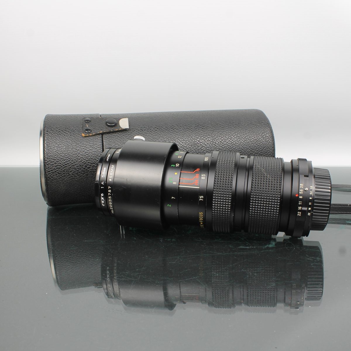 Vivitar 75-205mm f/3.8 Close Focusing Auto Zoom