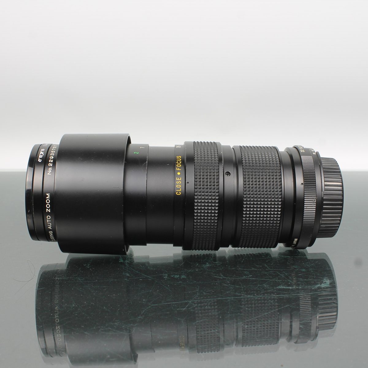 Vivitar 75-205mm f/3.8 Close Focusing Auto Zoom