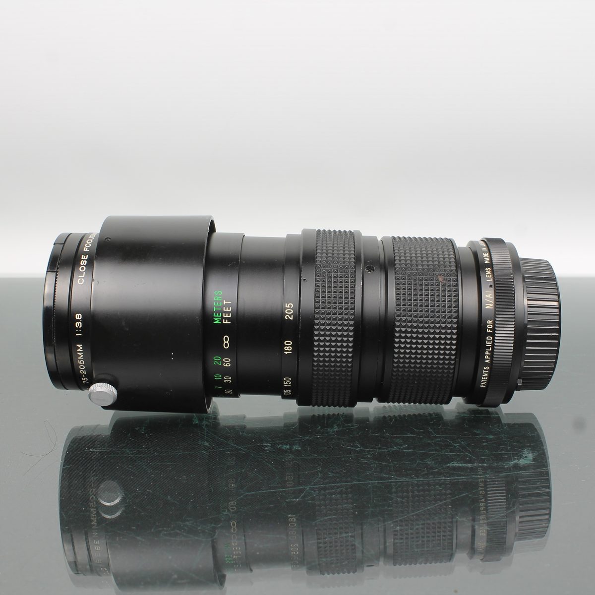 Vivitar 75-205mm f/3.8 Close Focusing Auto Zoom