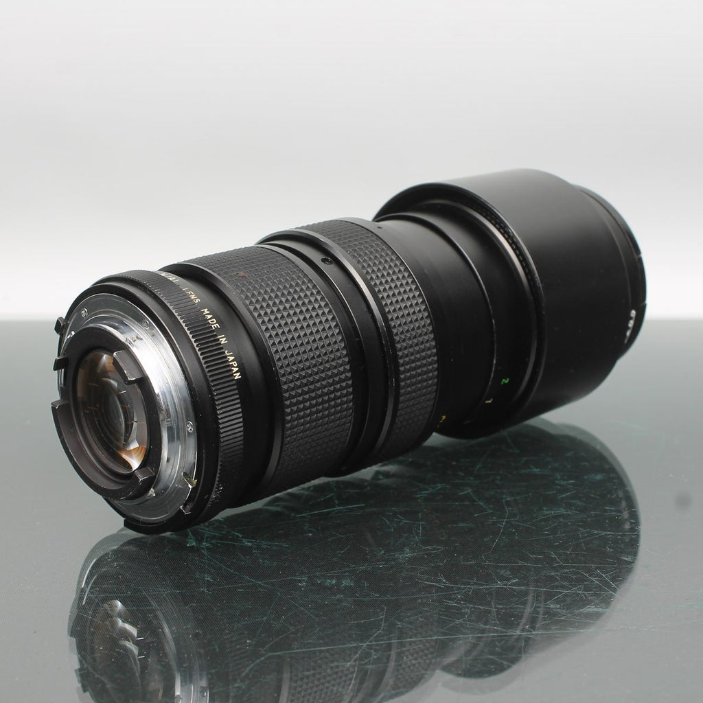 Vivitar 75-205mm f/3.8 Close Focusing Auto Zoom
