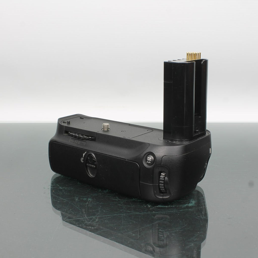 Nikon MB-D80