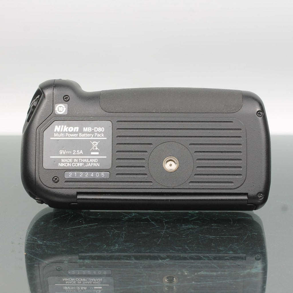 Nikon MB-D80