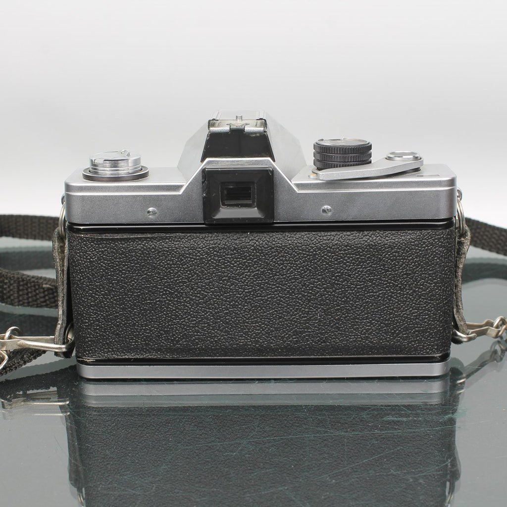 Praktica Super TL2 + aus Jena DDR 50mm f/2.8