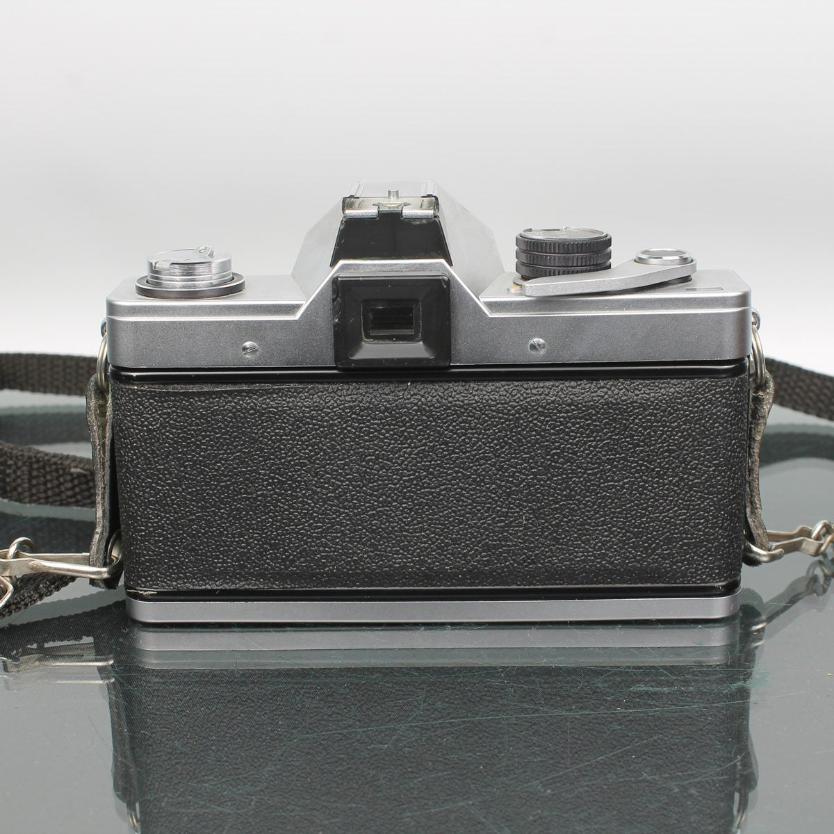 Praktica Super TL2 + aus Jena DDR 50mm f/2.8