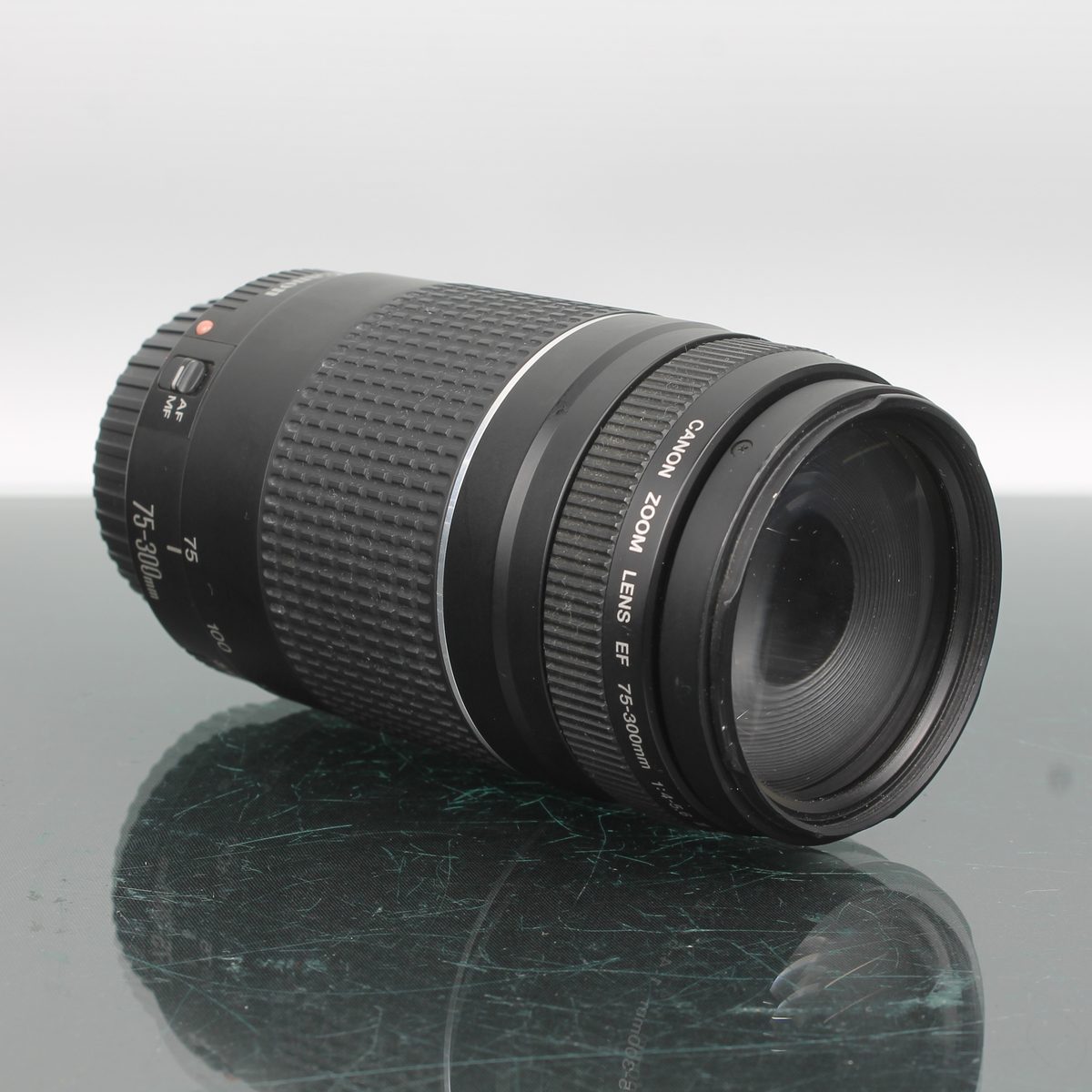 Canon Zoom Lens EF 75-300mm 1:4-5.6 III