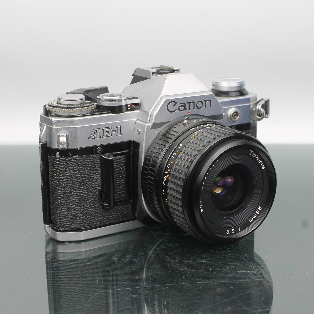 Canon AE-1 + Tokina 28mm f/2.8