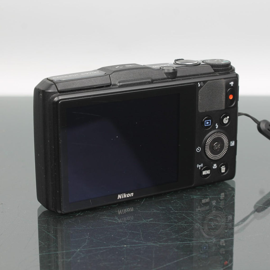 Nikon S9700
