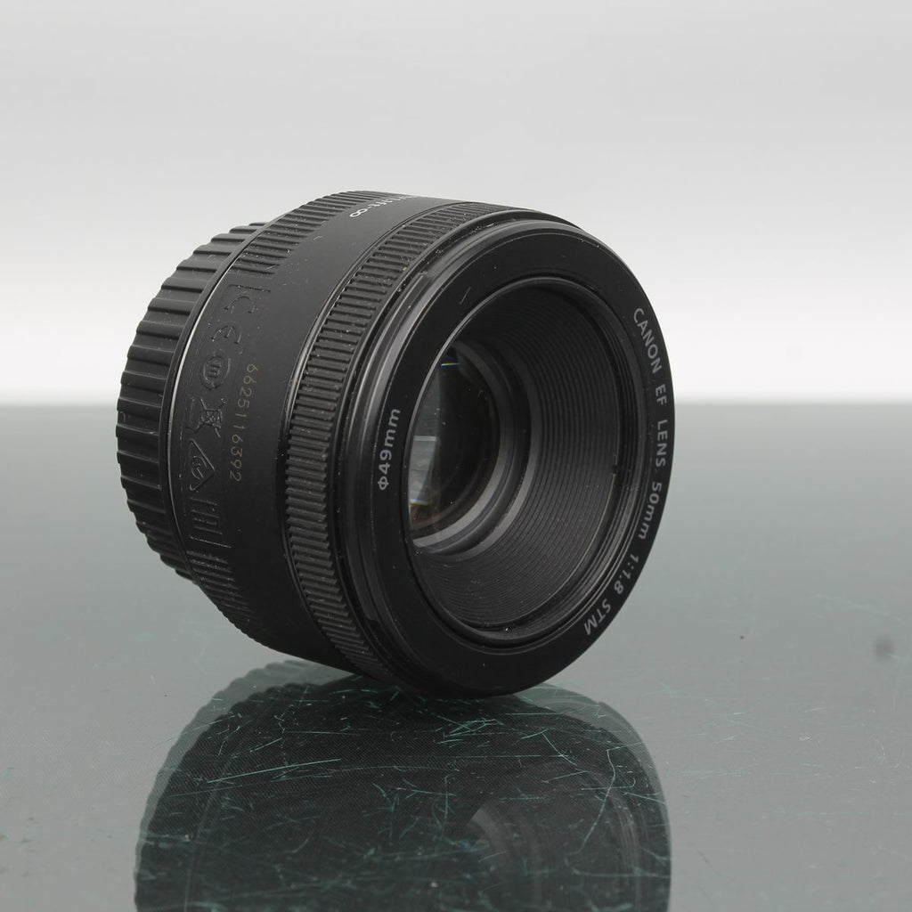 Canon EF 50mm f/1.8 STM