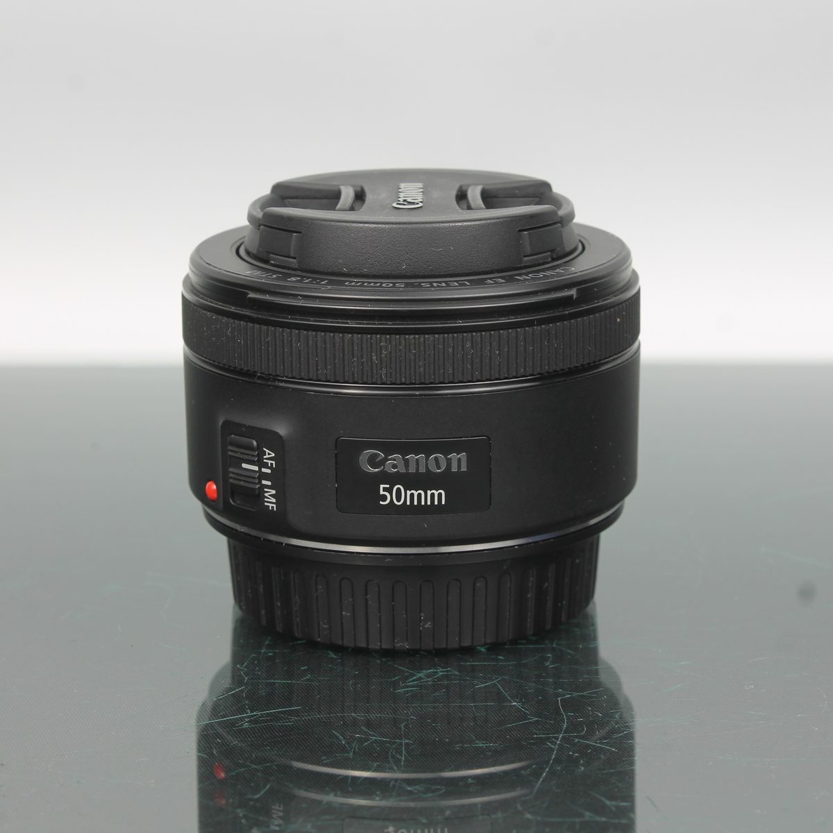 Canon EF 50mm f/1.8 STM