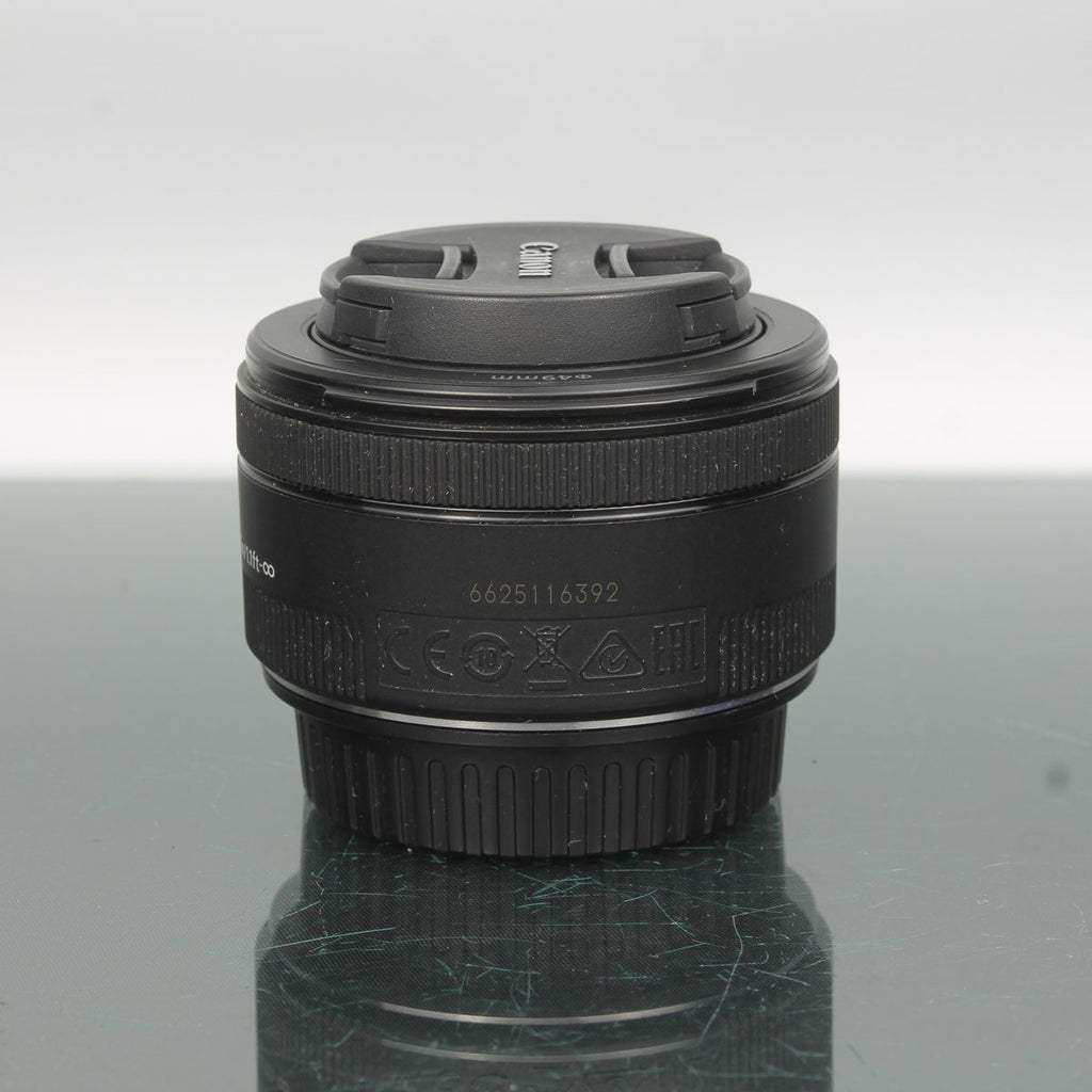 Canon EF 50mm f/1.8 STM