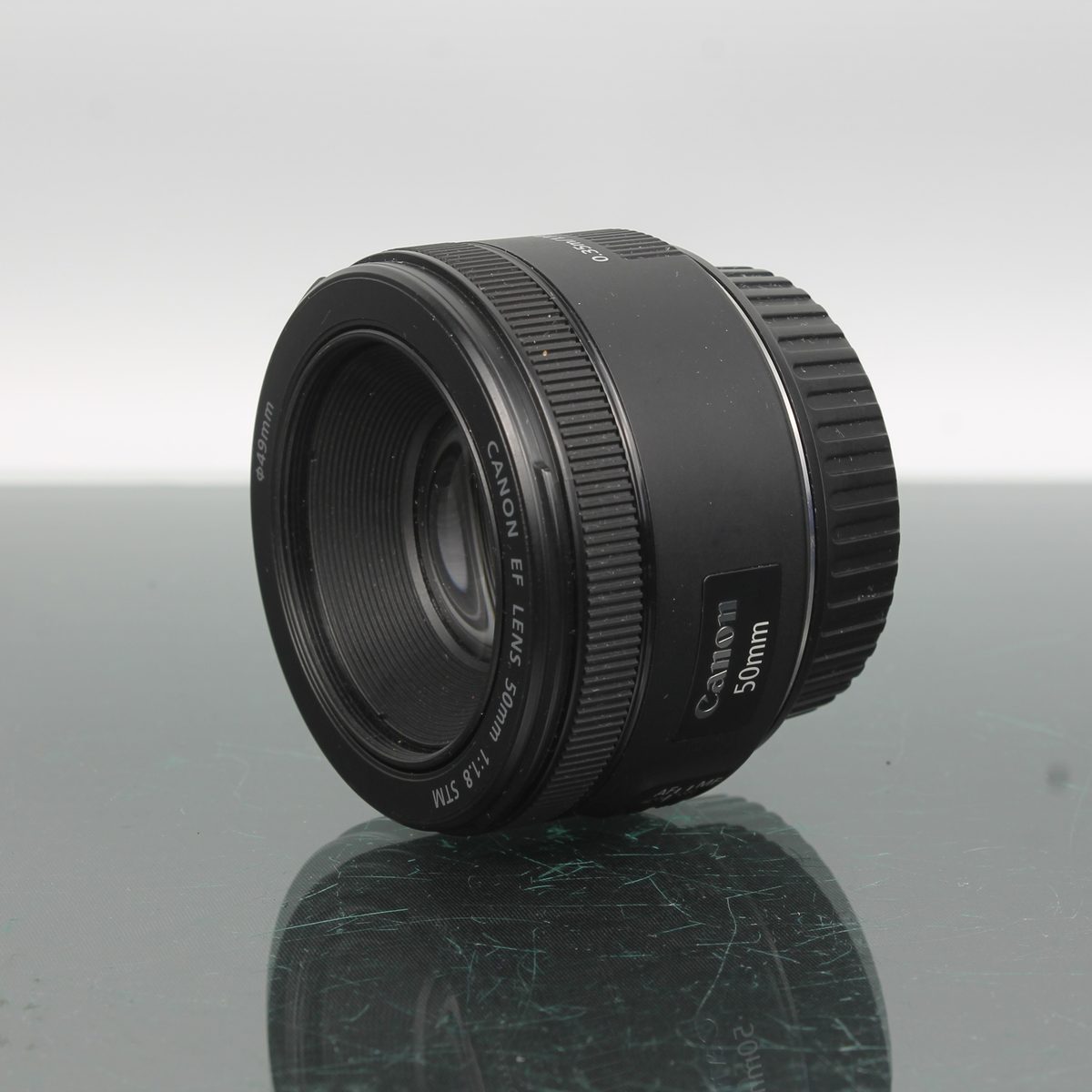 Canon EF 50mm f/1.8 STM