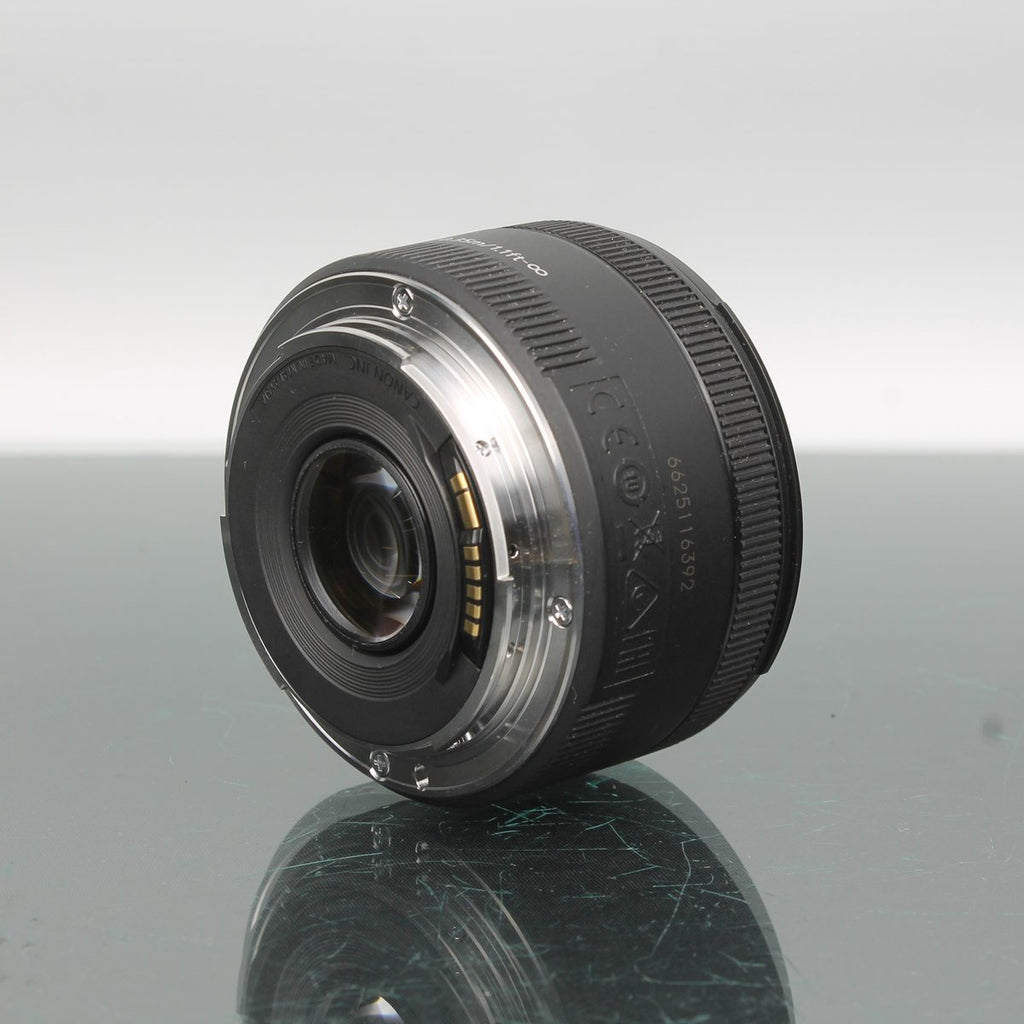Canon EF 50mm f/1.8 STM