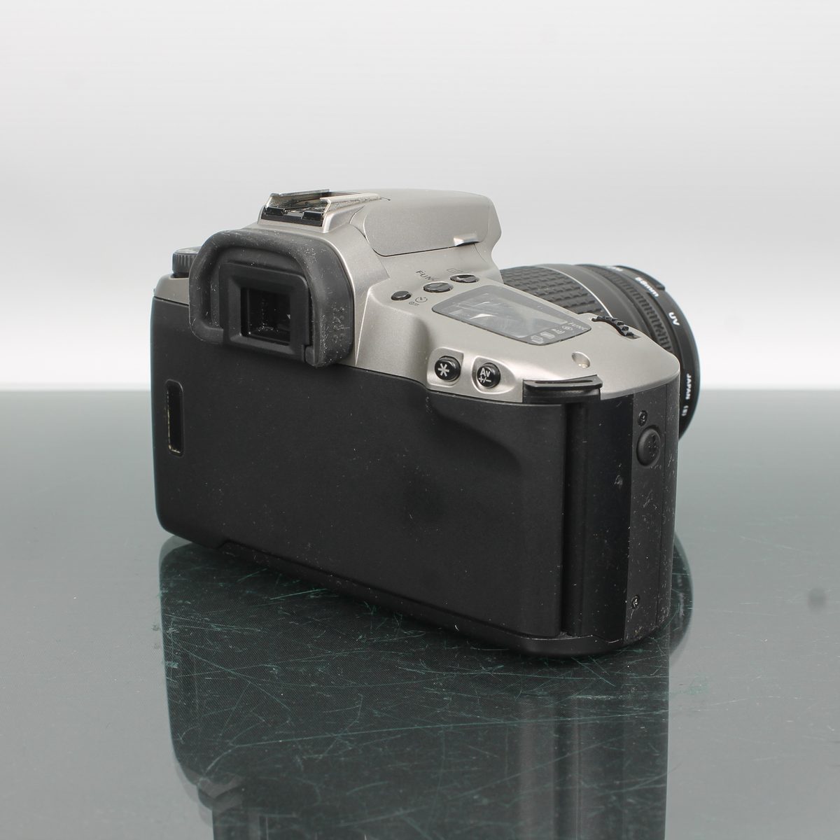 Canon EOS 3000 + EF 28-80mm f/3.5-5.6 II