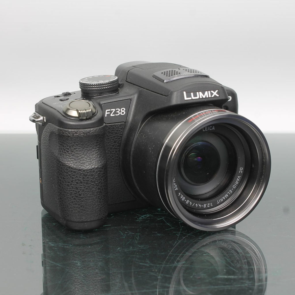Panasonic Lumix DMC-FZ38