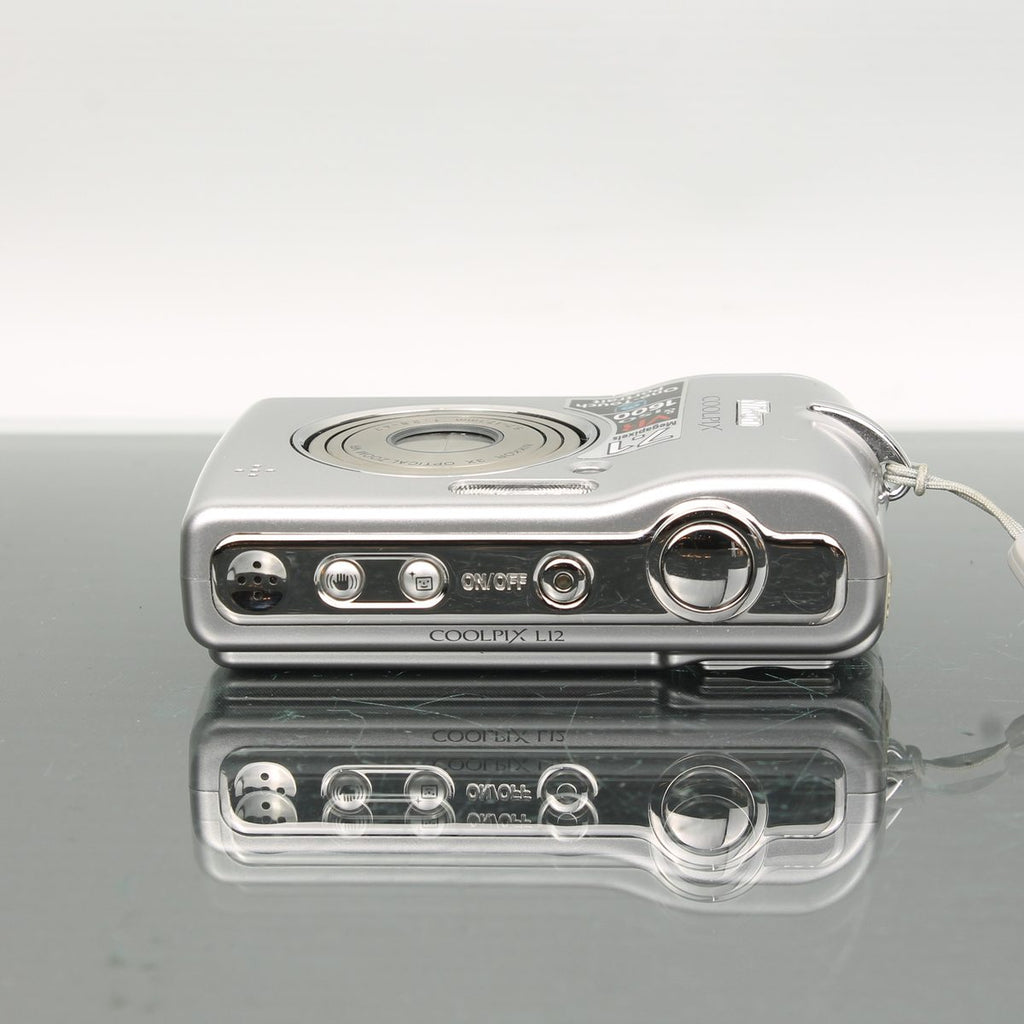 Nikon Coolpix L12