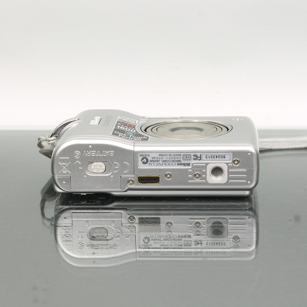 Nikon Coolpix L12