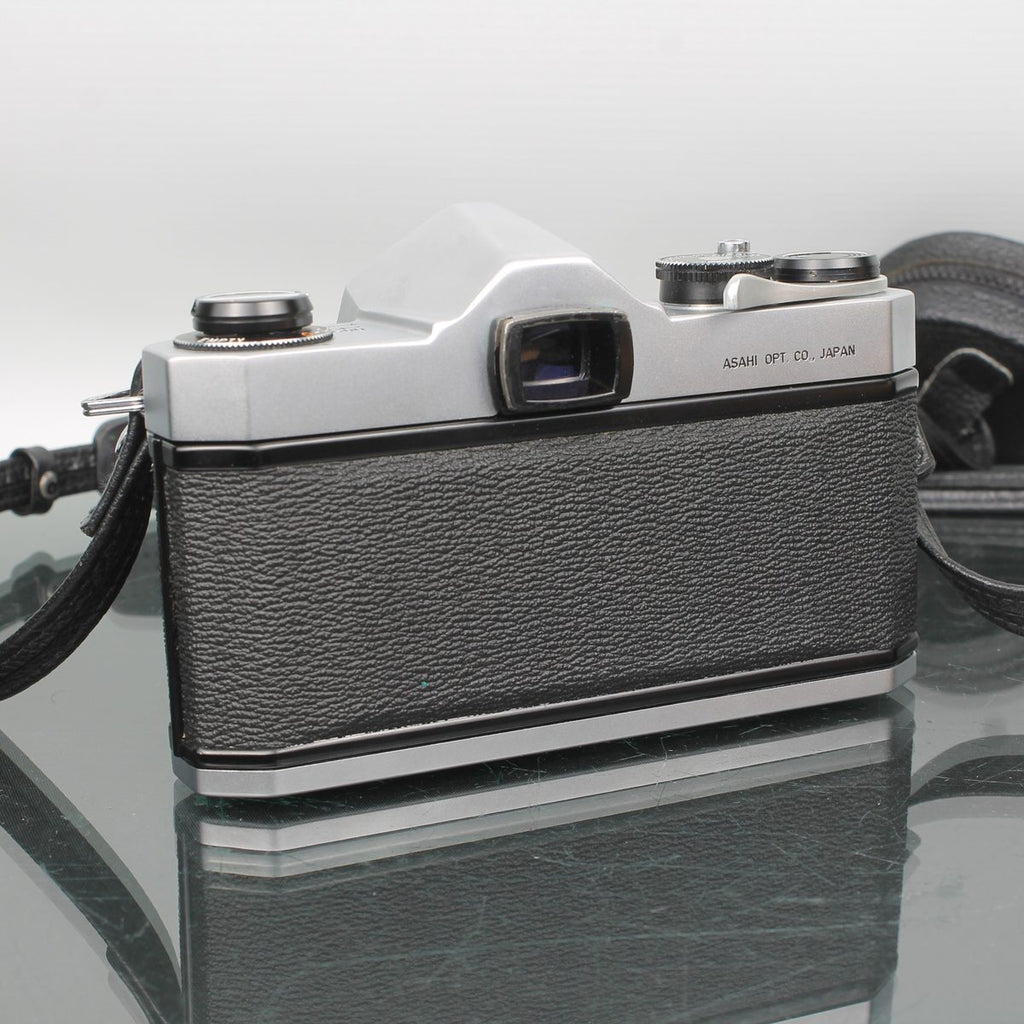 Pentax SP 500 + Super Takumar 55mm f/2