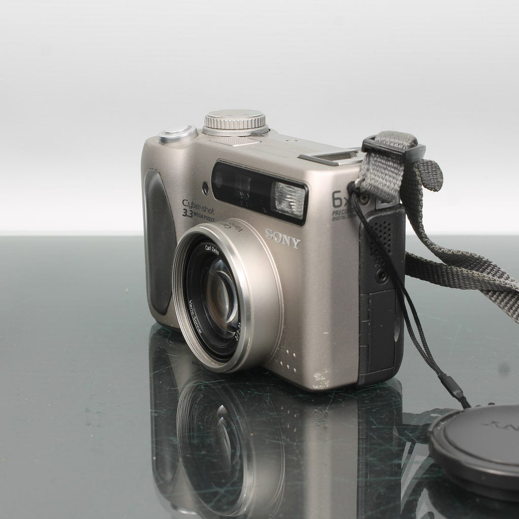 Sony Cyber-shot DSC-S75