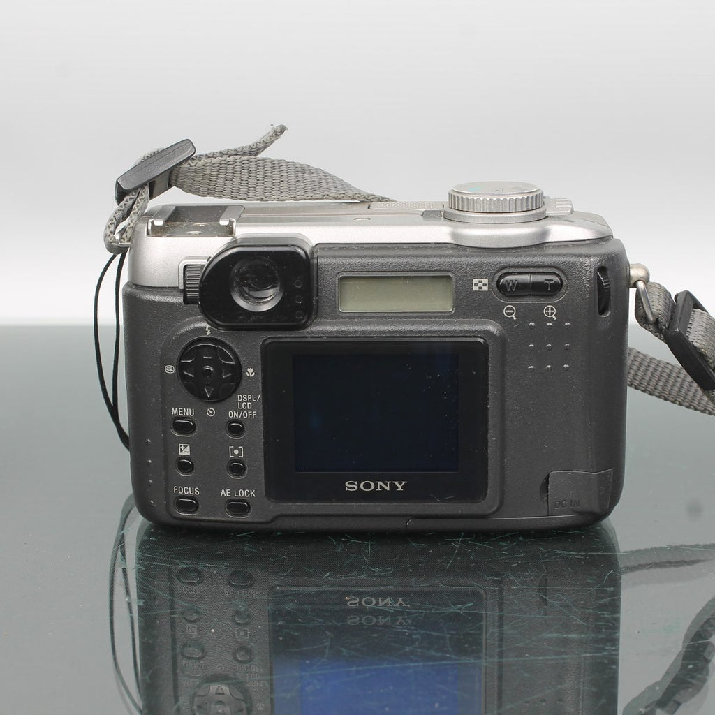 Sony Cyber-shot DSC-S75