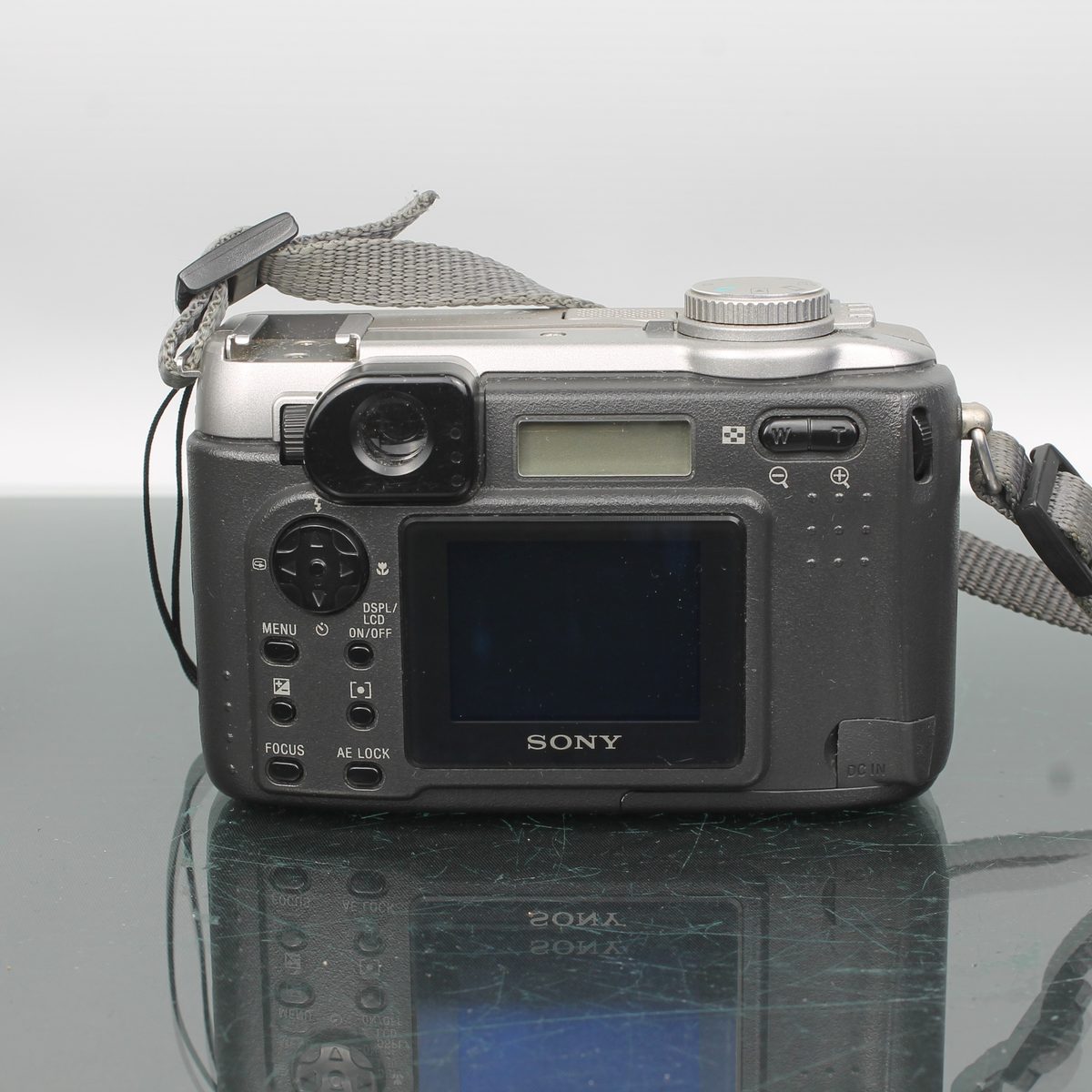 Sony Cyber-shot DSC-S75