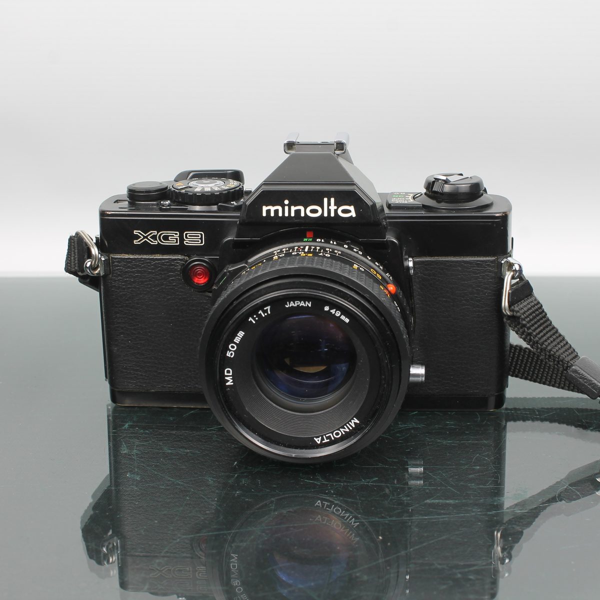 Minolta XG 9 + Minolta MD 50mm 1:1.7