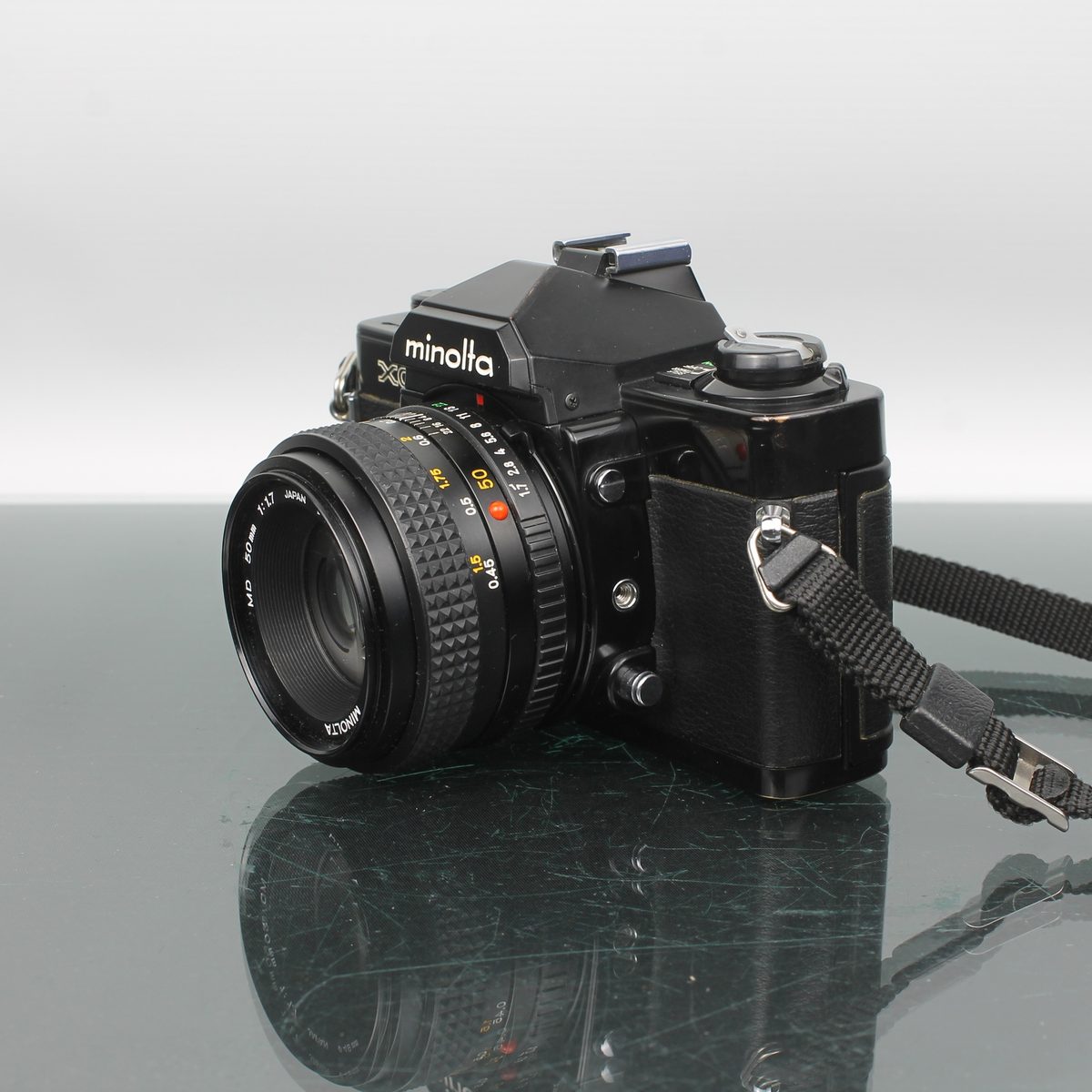Minolta XG 9 + Minolta MD 50mm 1:1.7