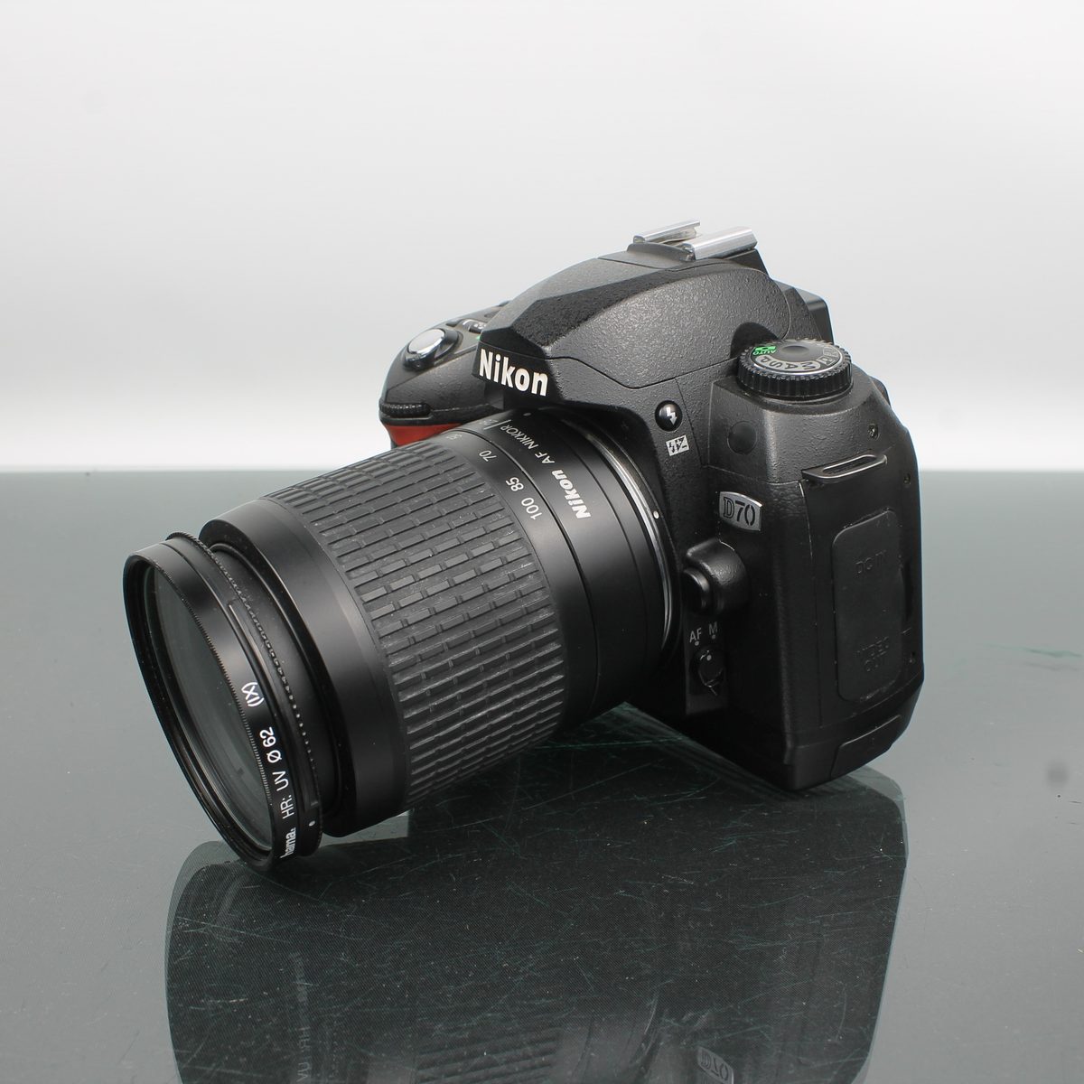 Nikon D70 + Nikon AF 28-100mm 1:3.5-5.6 G