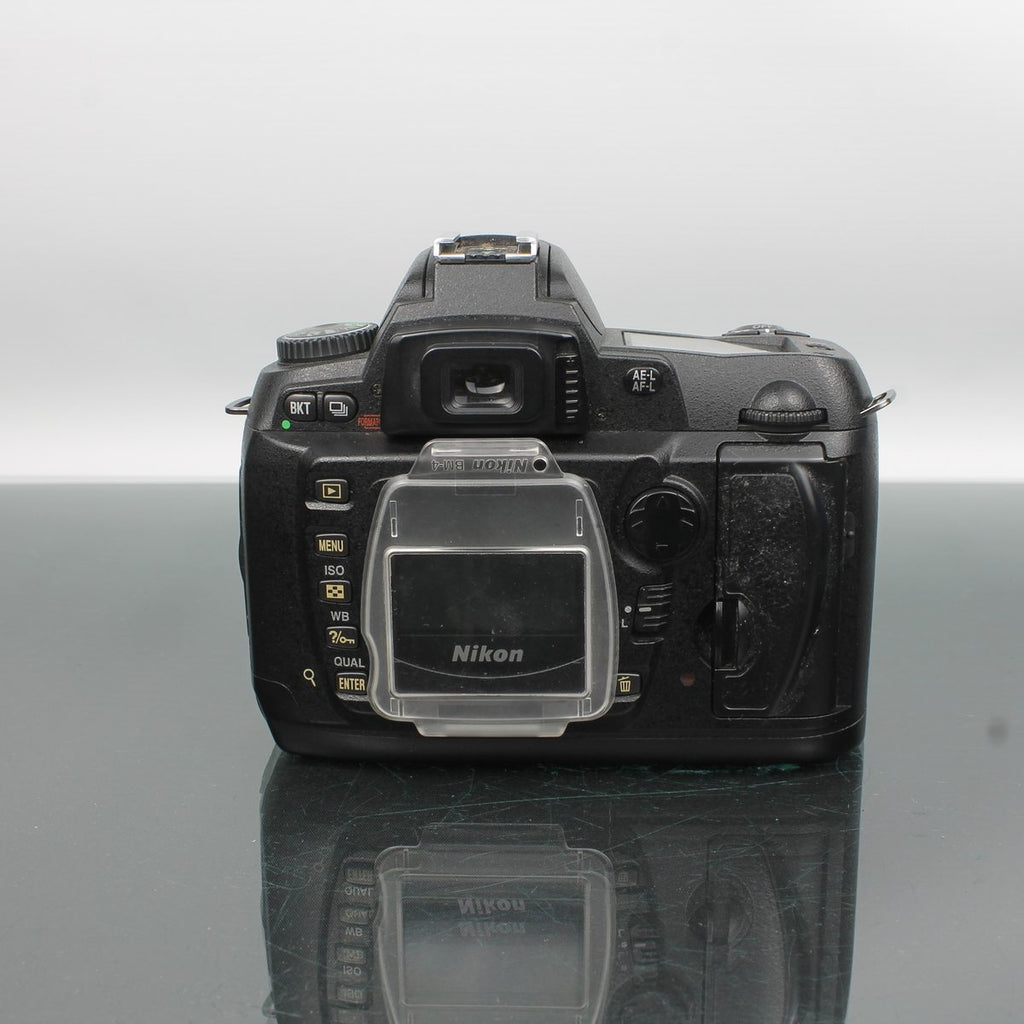 Nikon D70 + Nikon AF 28-100mm 1:3.5-5.6 G