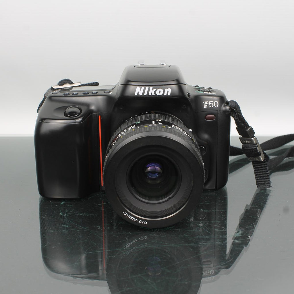 Nikon F50 + Nikon AF 35-80mm 1:4-5.6 D