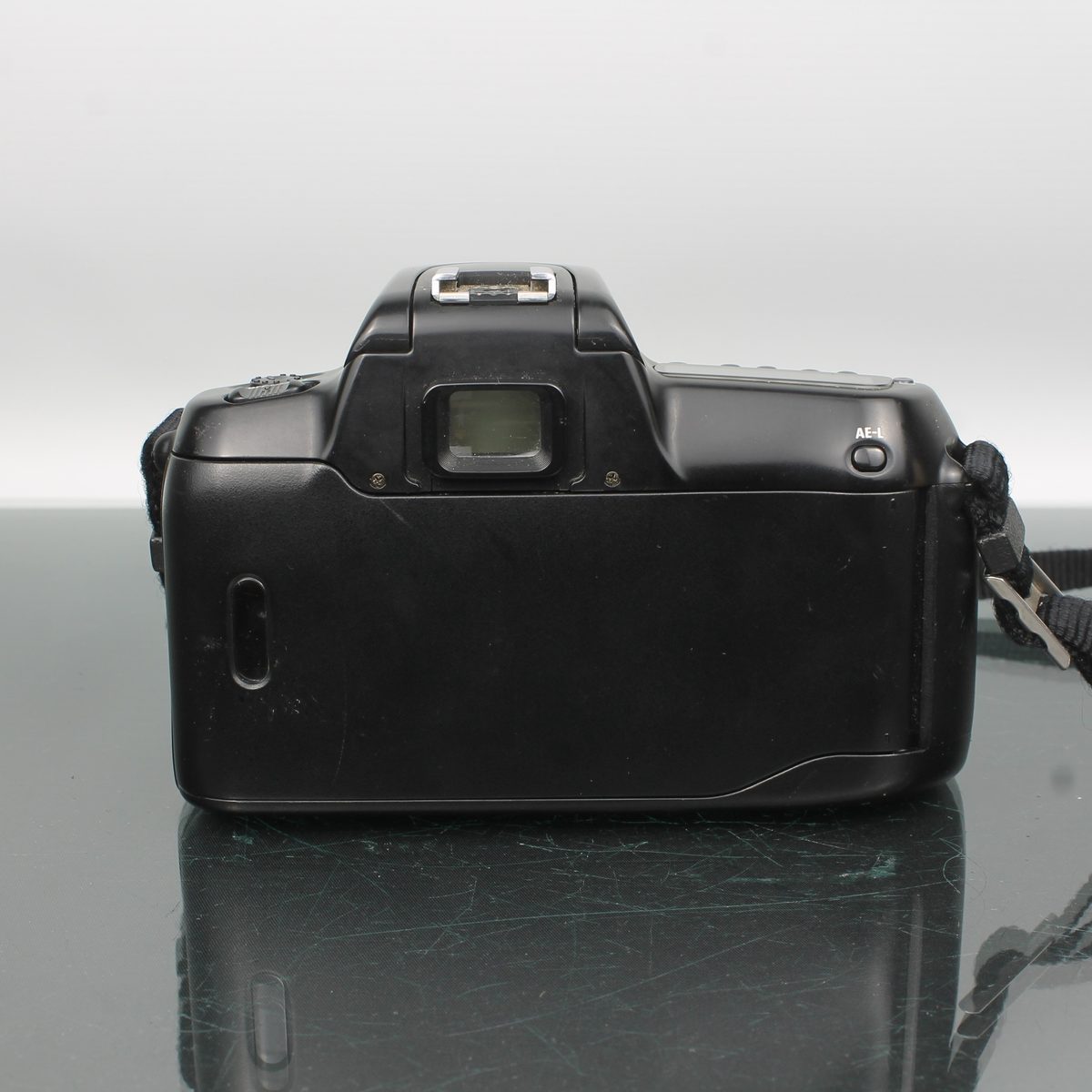 Nikon F50 + Nikon AF Nikkor 28-80mm f/3.5-5.6D