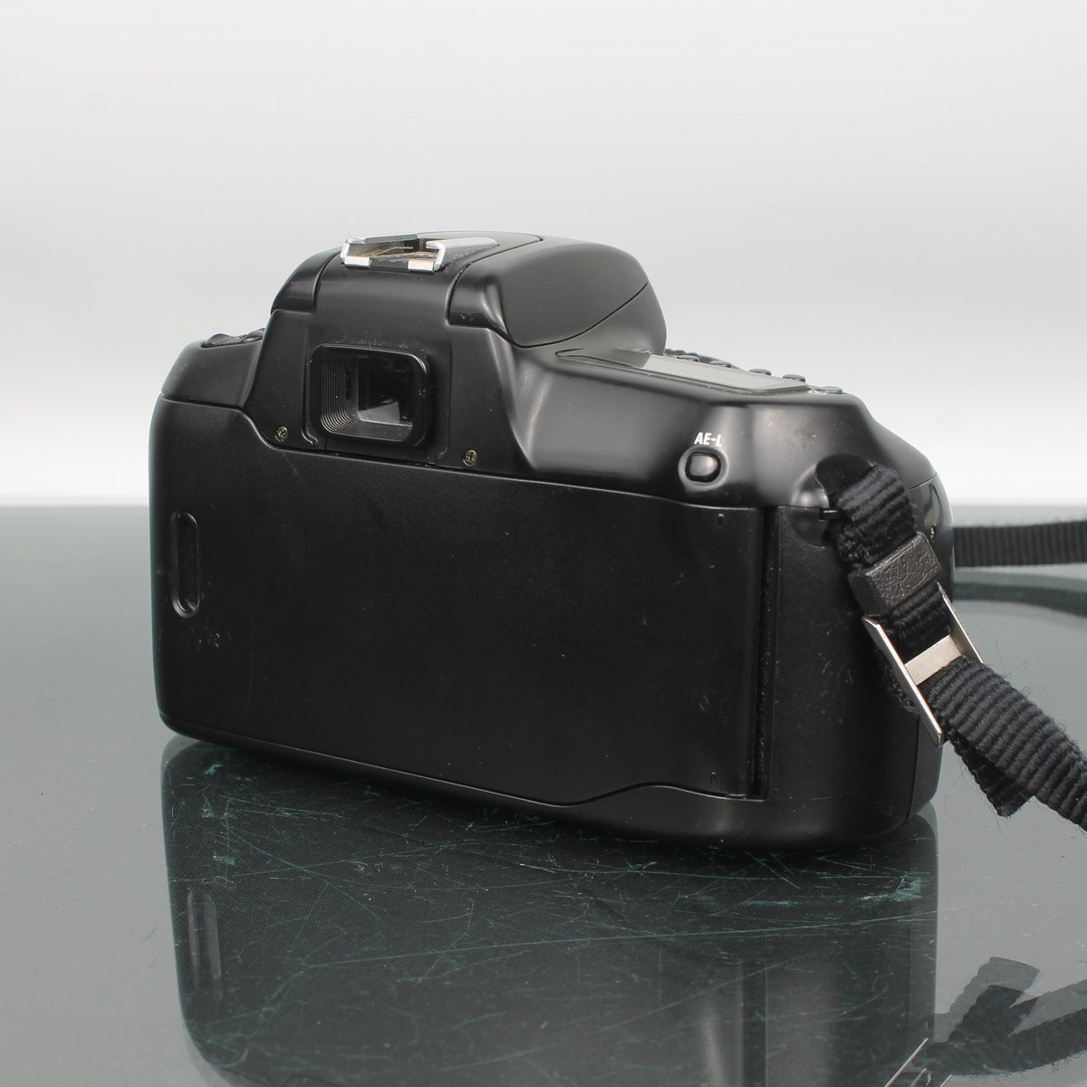 Nikon F50 + Nikon AF Nikkor 28-80mm f/3.5-5.6D