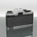 Olympus OM10 + Olympus OM F50mm 1:1.8