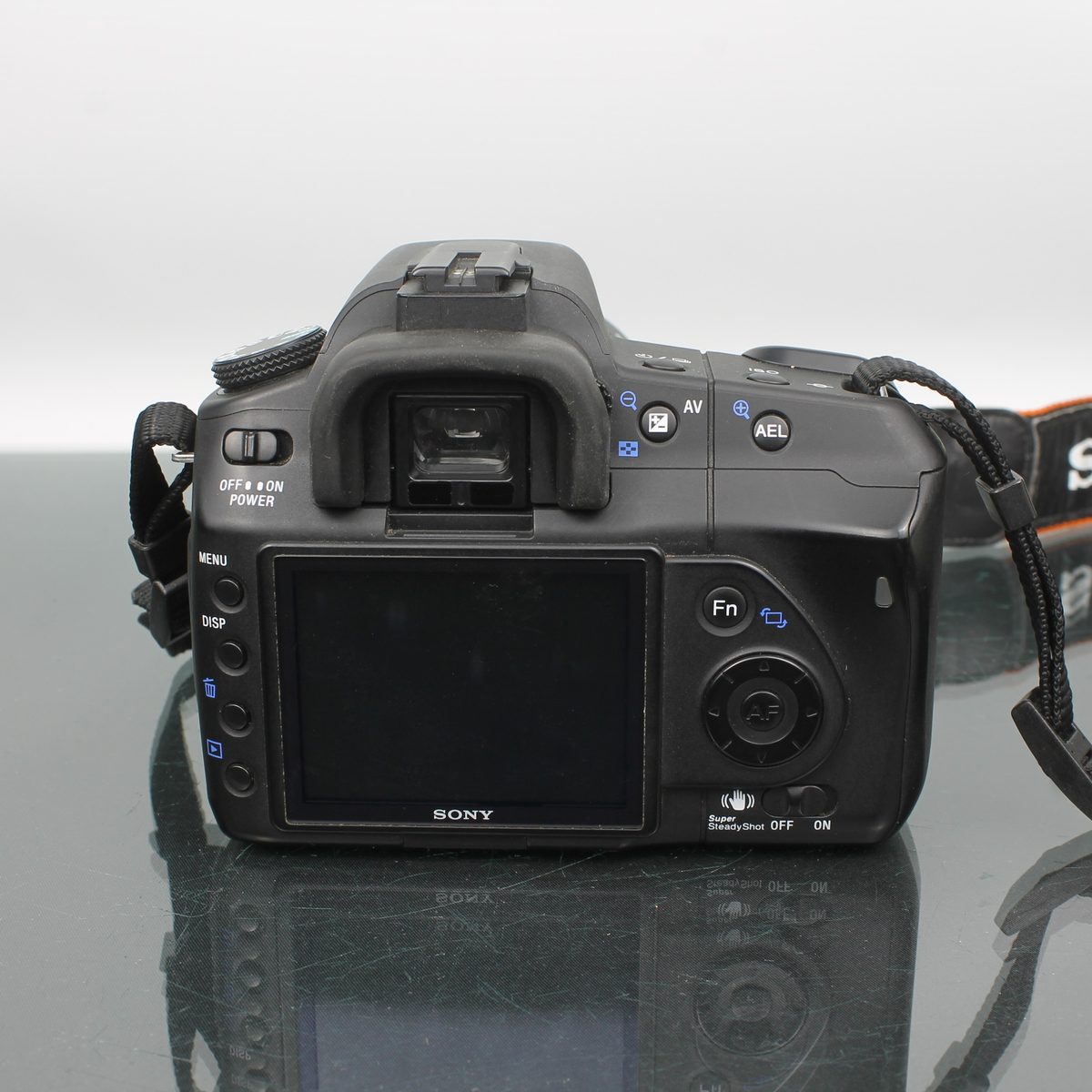 Sony DSLR-A200 + Sony 3.5-5.6 18-70mm