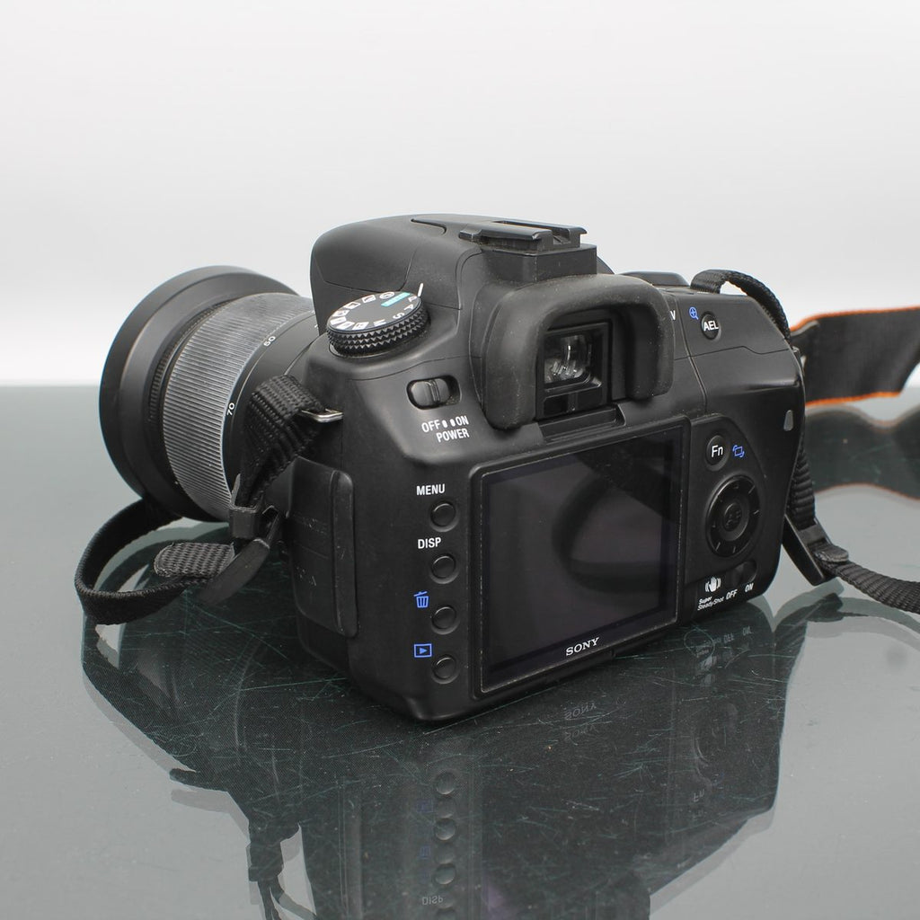 Sony DSLR-A200 + Sony 3.5-5.6 18-70mm