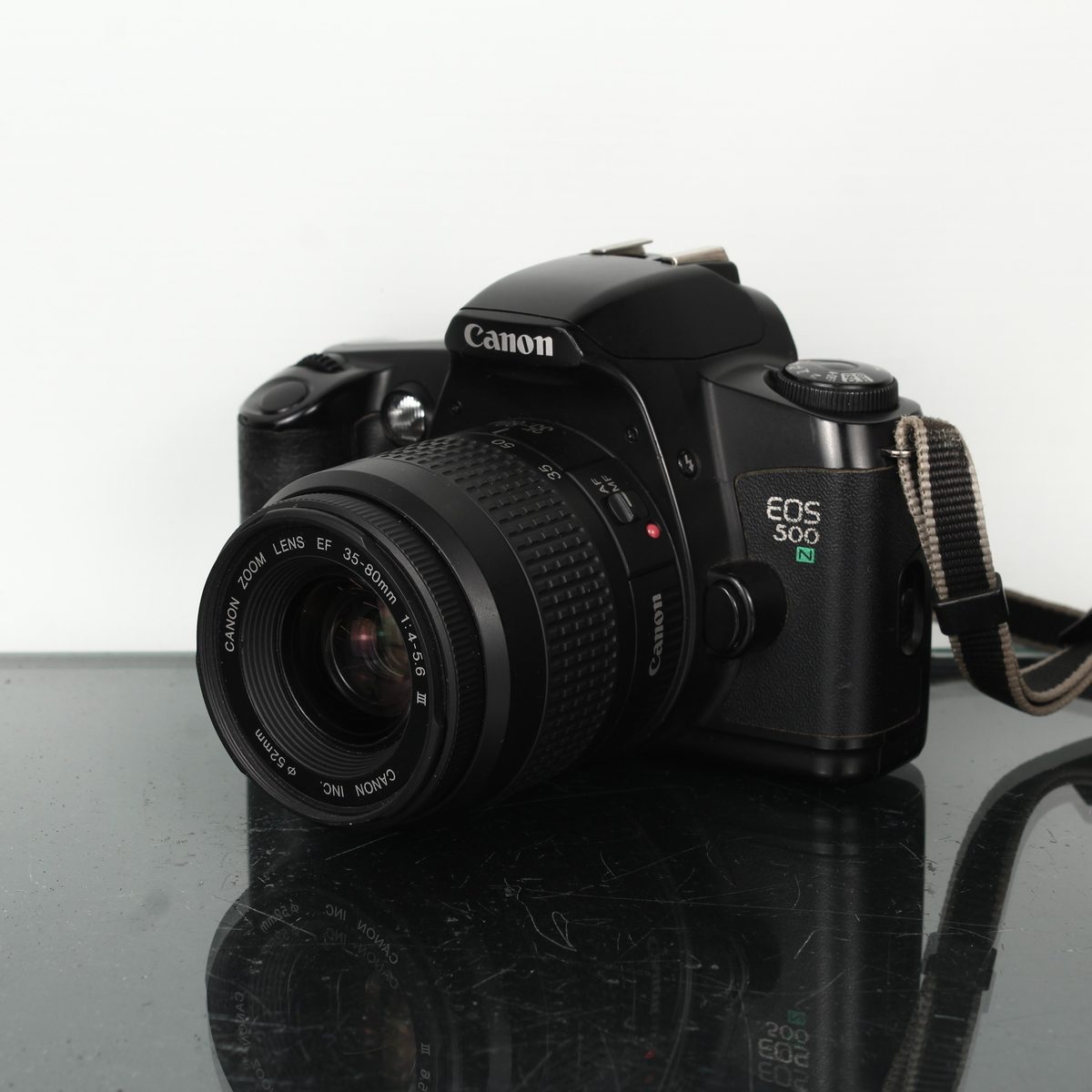 Canon EOS 500N + Canon EF 35-80mm 1:4-5.6 III