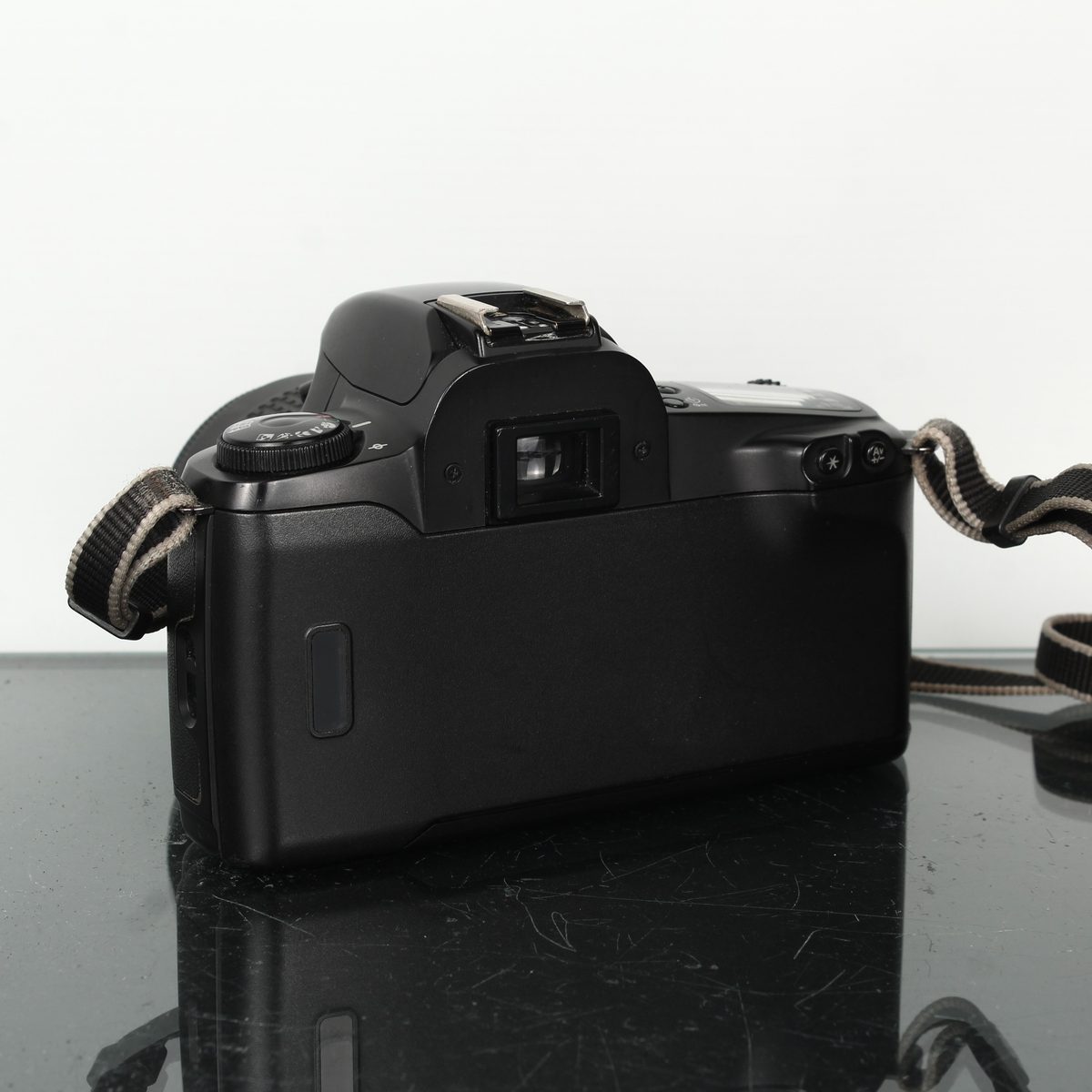 Canon EOS 500N + Canon EF 35-80mm 1:4-5.6 III