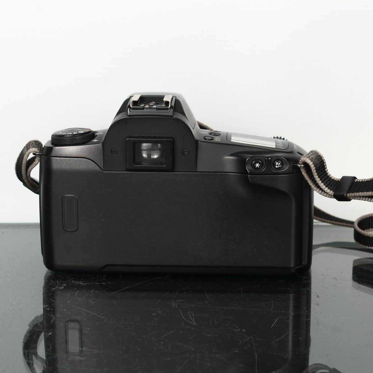 Canon EOS 500N + Canon EF 35-80mm 1:4-5.6 III