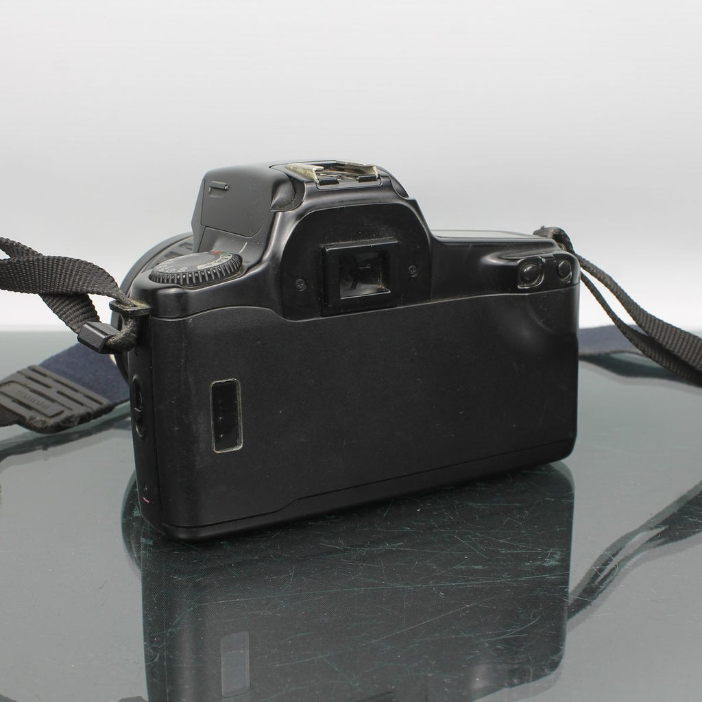 Canon EOS 1000F N + 35-105mm 1:4.5-5.6