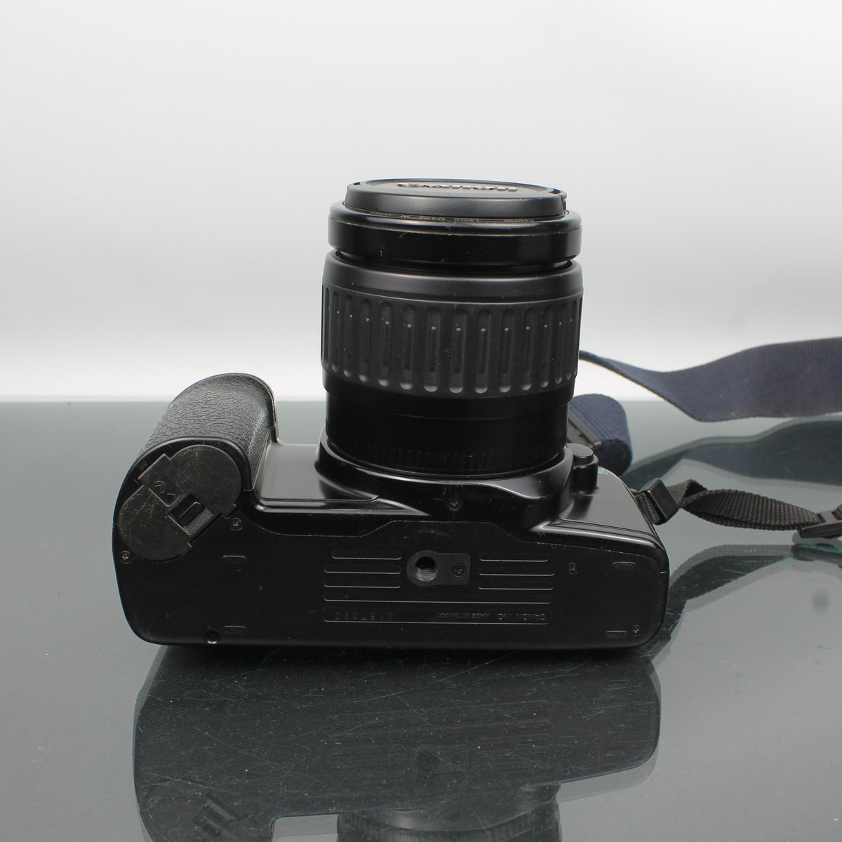 Canon EOS 1000F N + 35-105mm 1:4.5-5.6