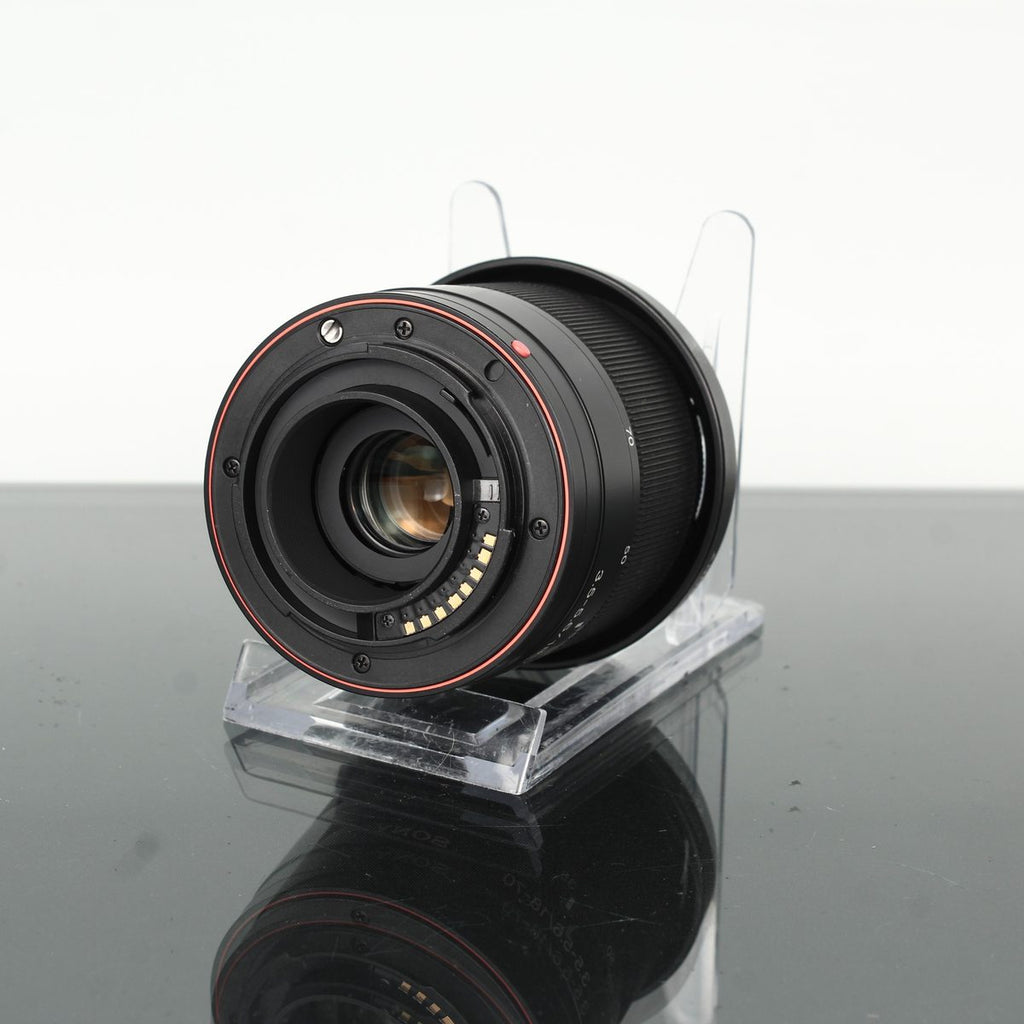Sony DT 18-70mm f/3.5-5.6
