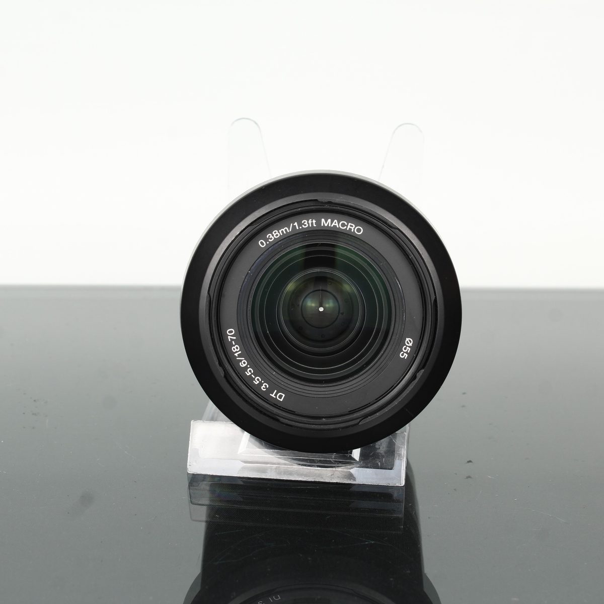 Sony DT 18-70mm f/3.5-5.6
